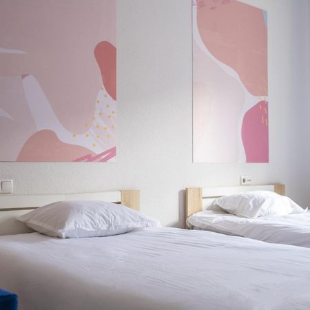 Mint Hotel Prizren Rum bild